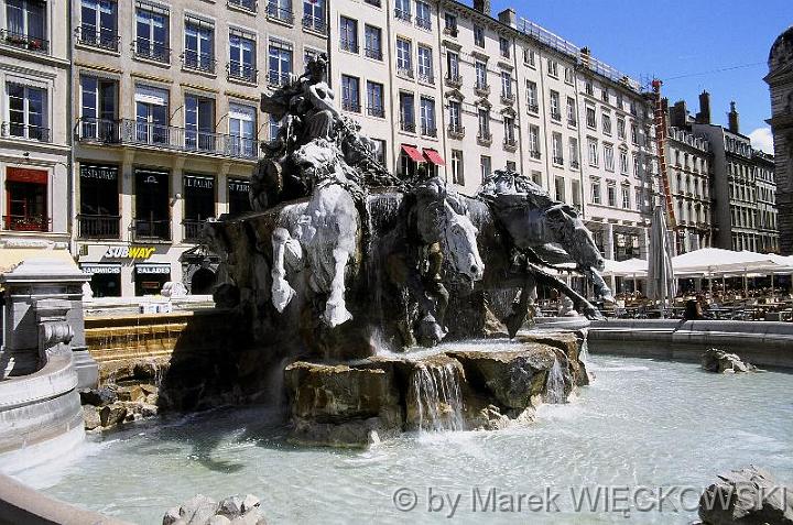 0021_place_de_terraux